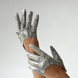 Ines Gloves Half scoop Leather Gloves Snakeskin